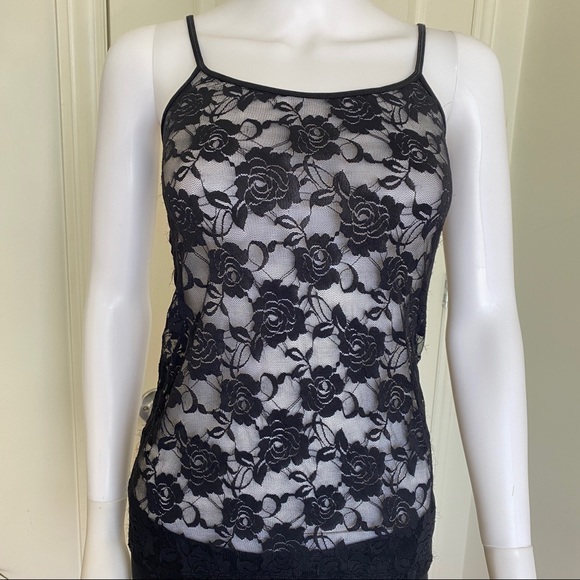 Divided black lace tank top size 8 - Picture 2 of 9